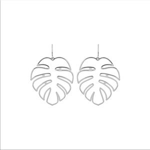 🔴SOLD OUT 🔴Silver Palm Leaf Earrings!